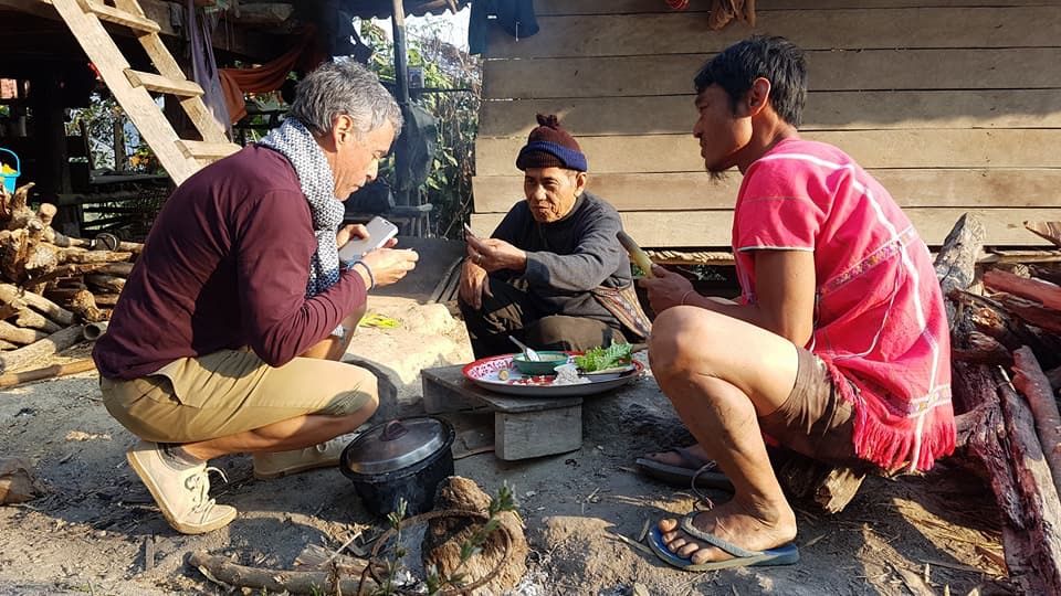 Voyageurs chez les Karens à Chiang Mai